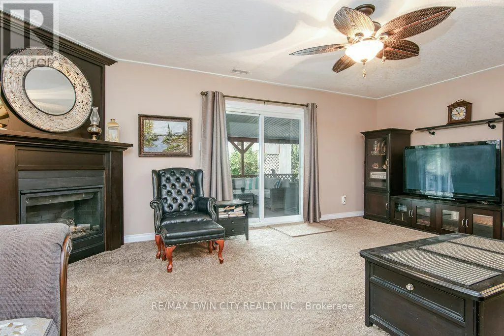 108 QUEENSWAY DRIVE