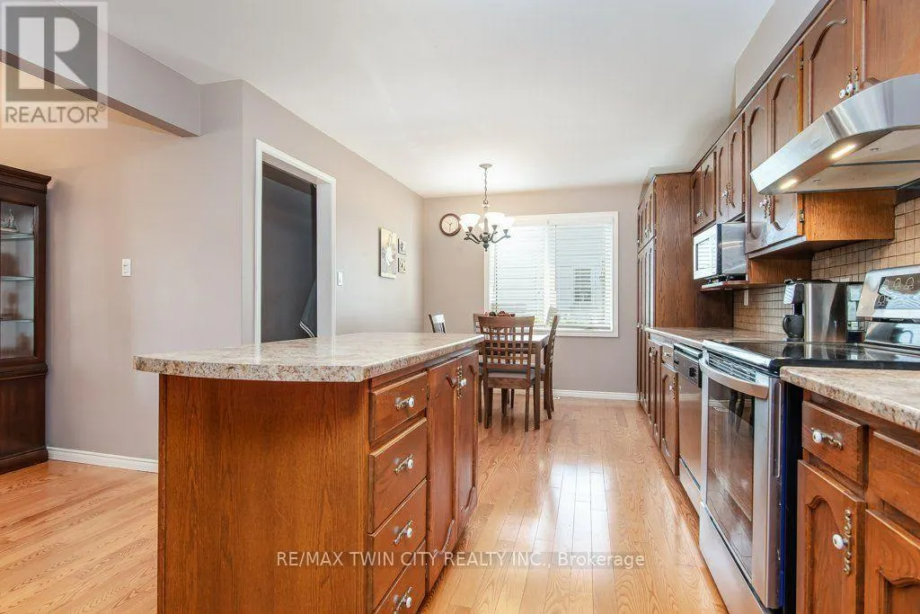 108 QUEENSWAY DRIVE