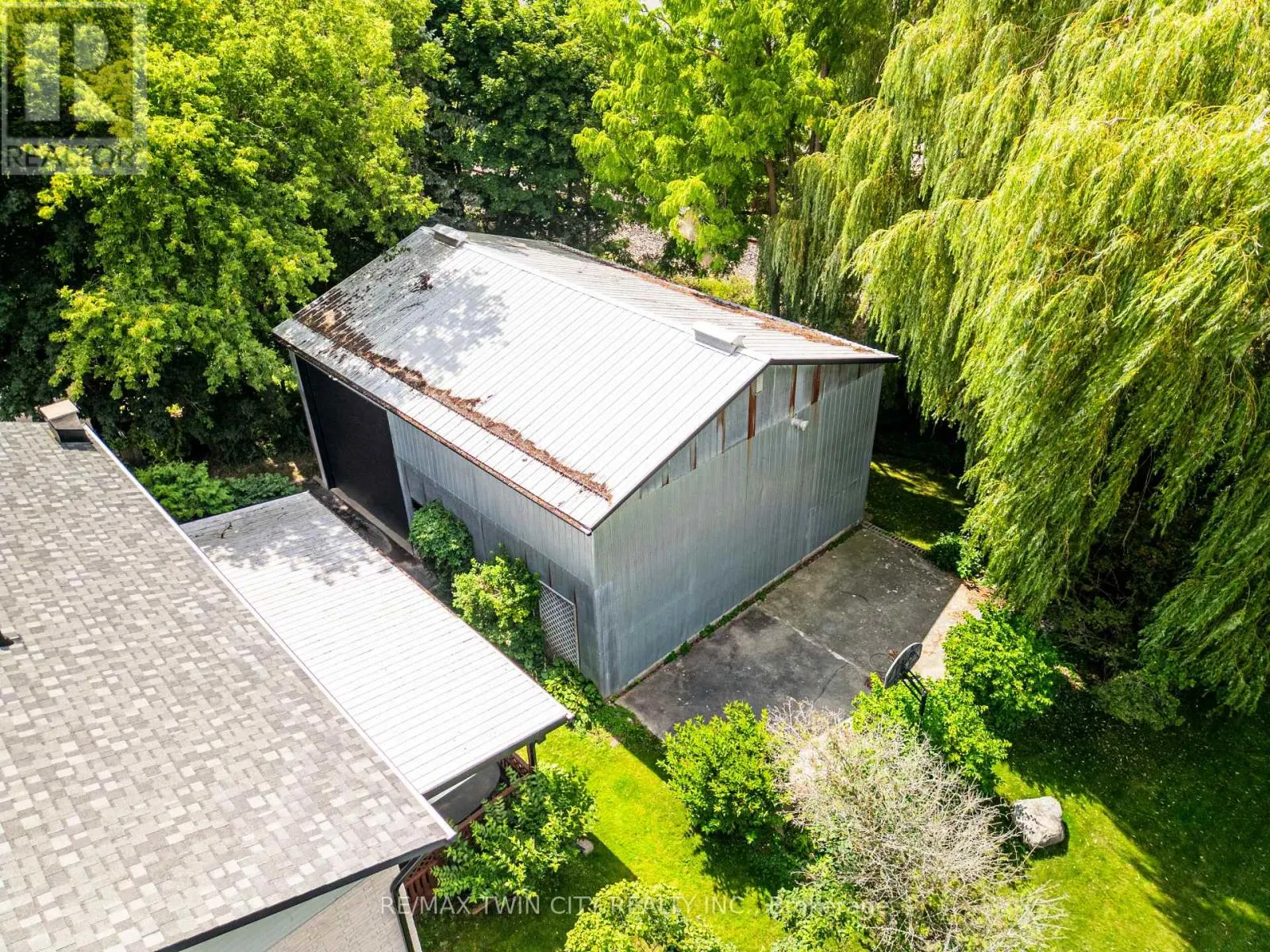 108 QUEENSWAY DRIVE