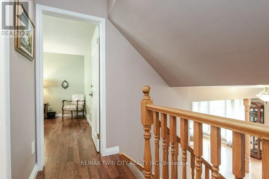 108 QUEENSWAY DRIVE
