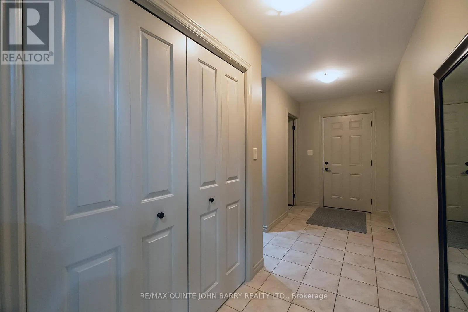 4 HICKORY COURT