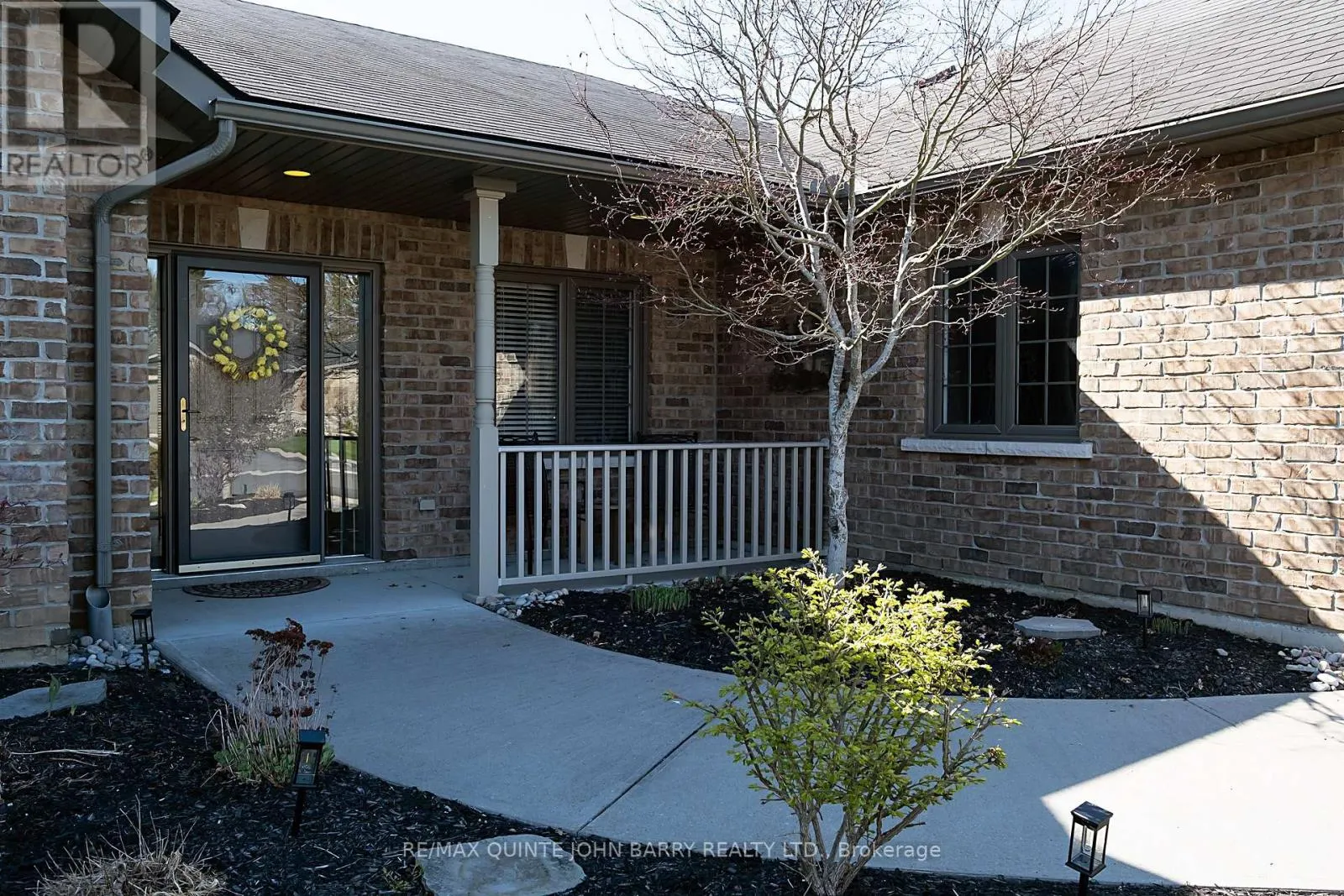 4 HICKORY COURT