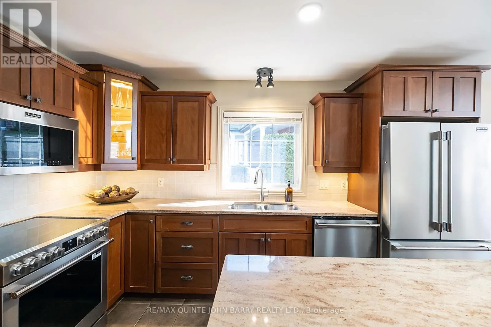 4 HICKORY COURT