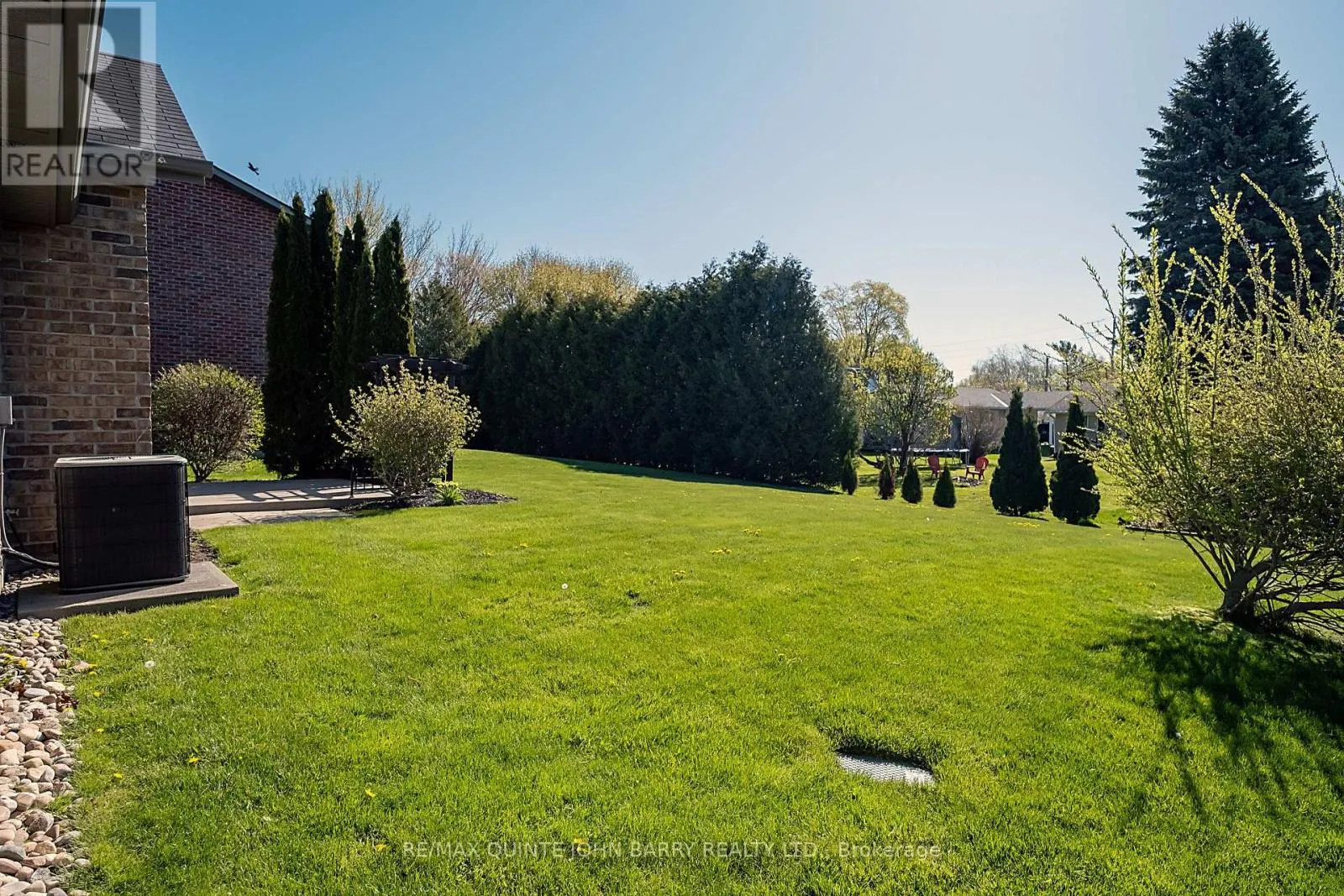 4 HICKORY COURT