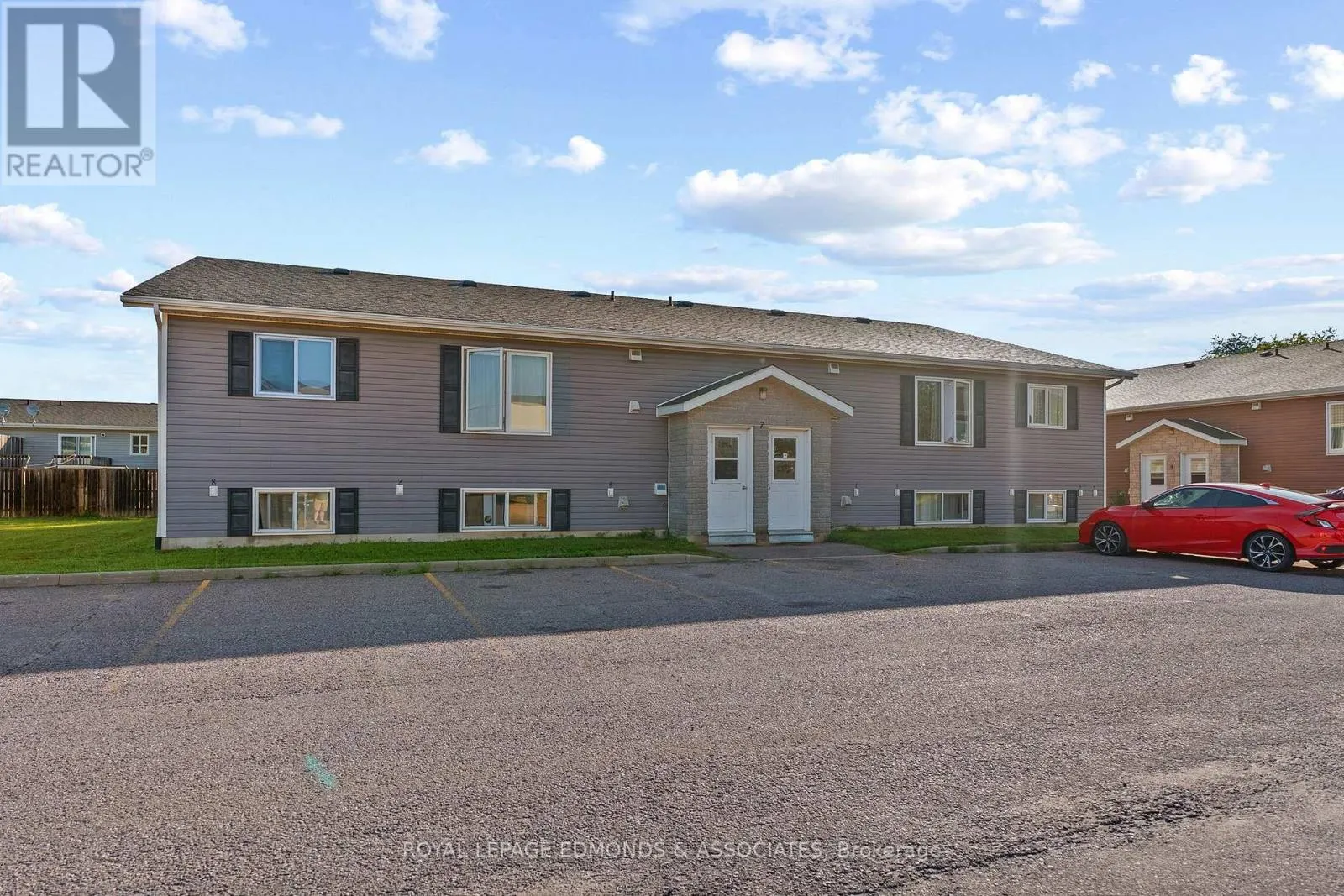 5 RENFREW STREET