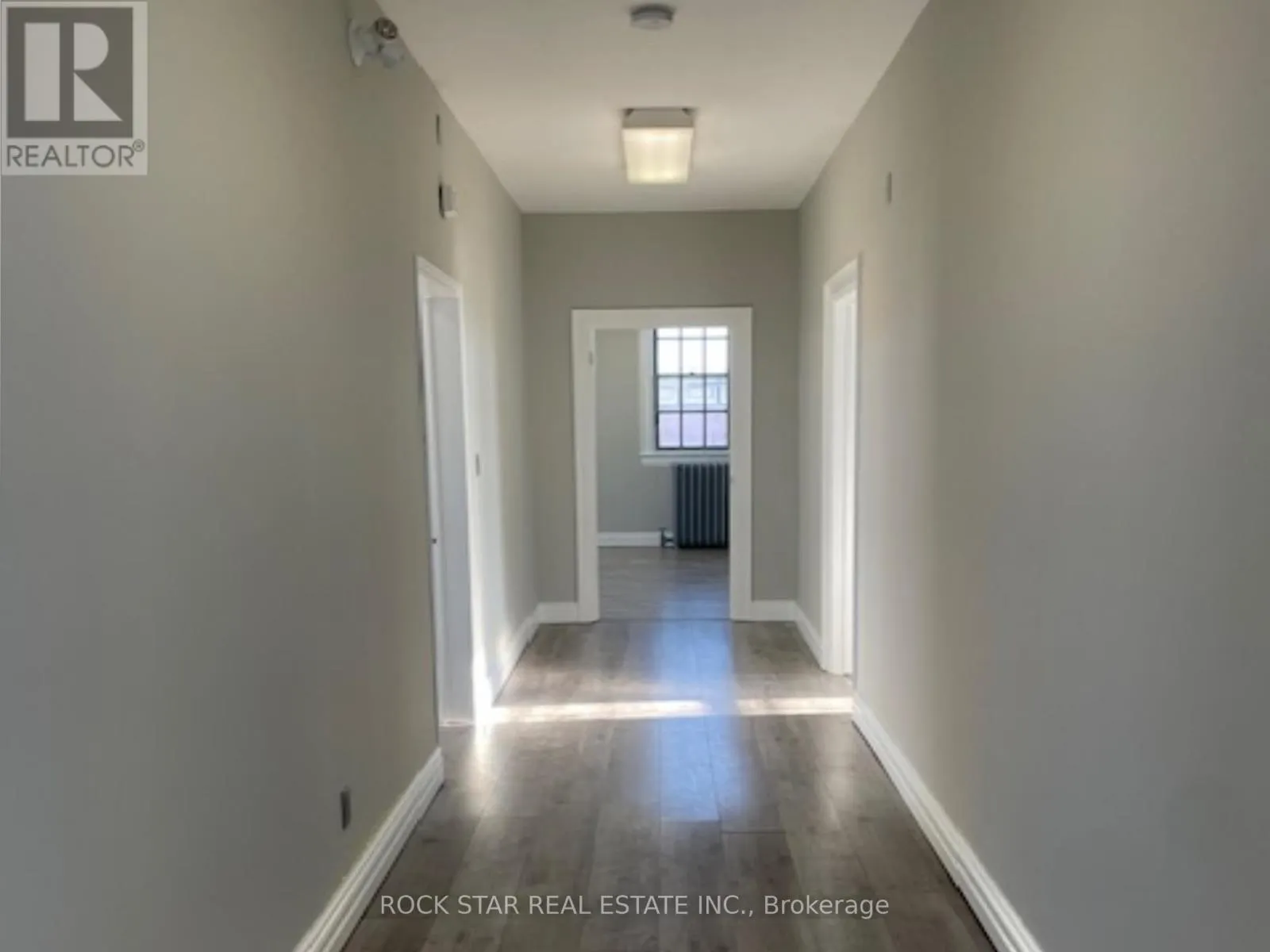 19 KING STREET W
