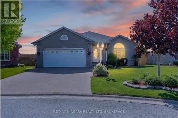 4457 KATHLEEN CRESCENT