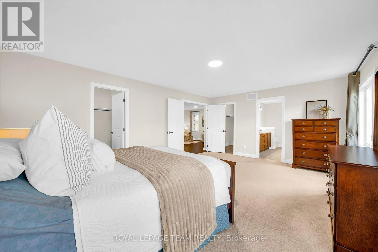 607 PARADE DRIVE