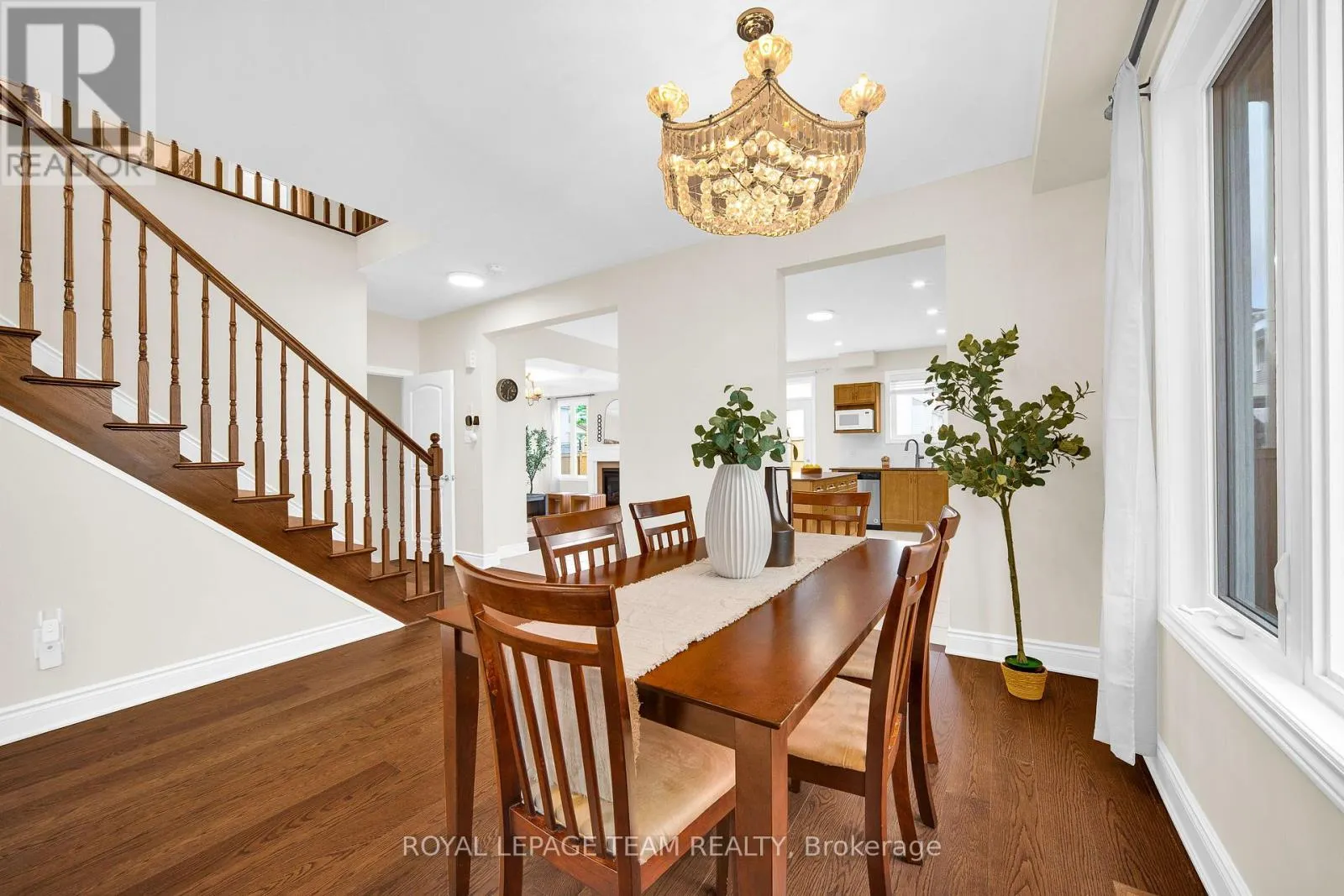 607 PARADE DRIVE