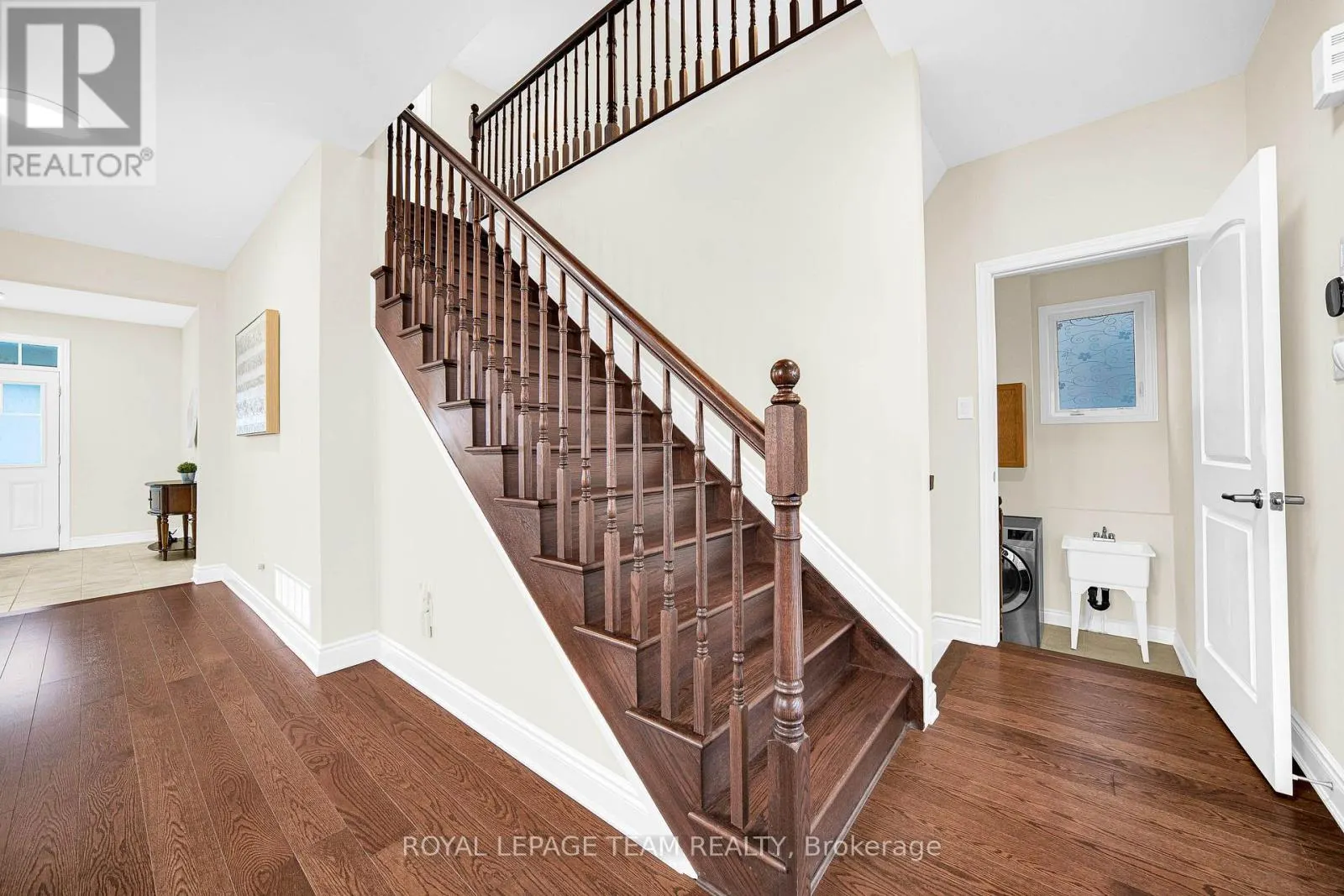 607 PARADE DRIVE