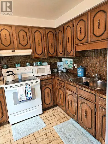 1 - 5815 SWAYZE DRIVE #1