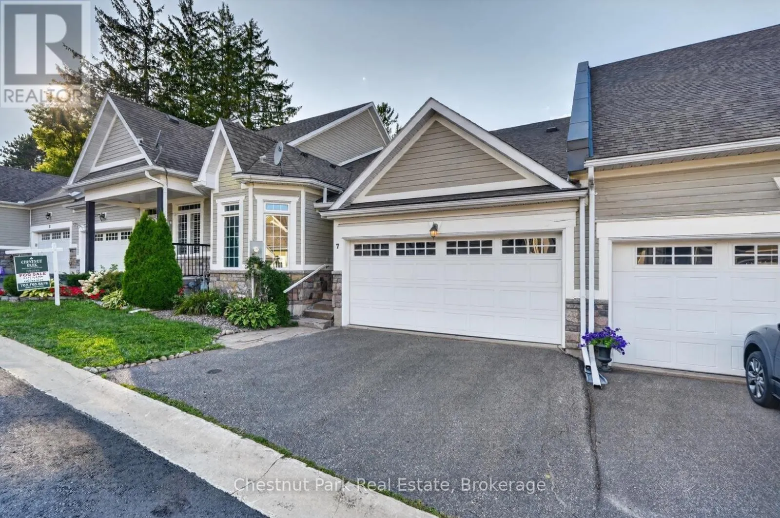7 STORMONT COURT