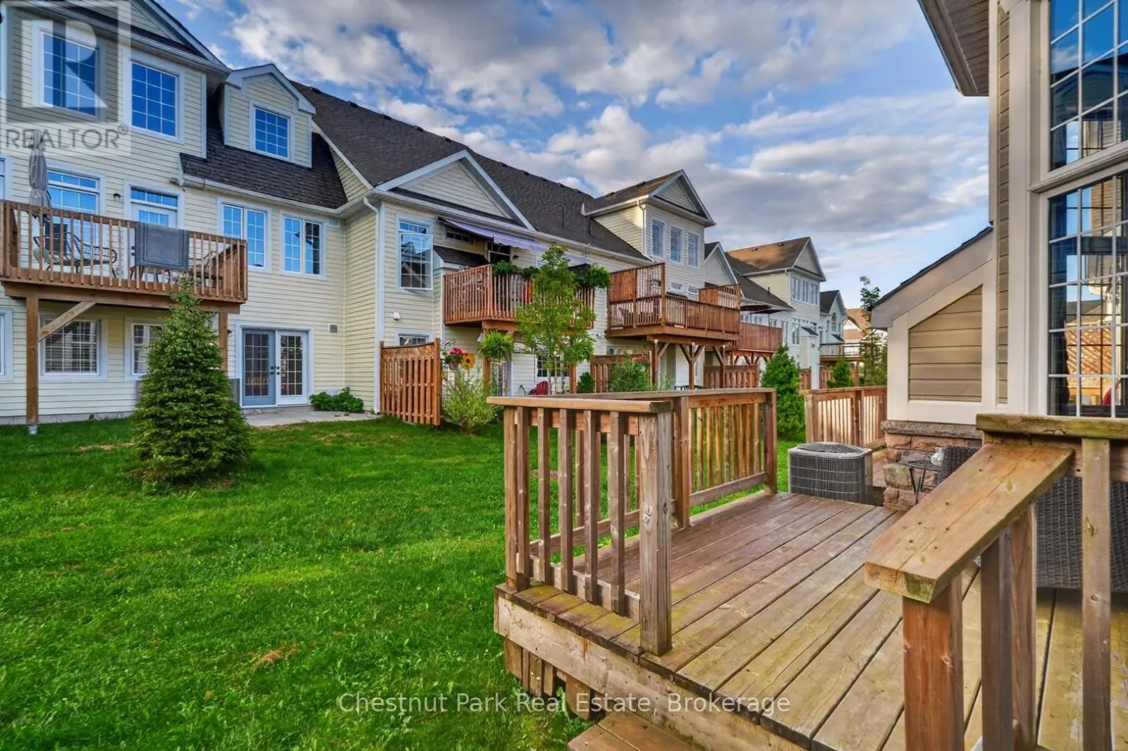 7 STORMONT COURT