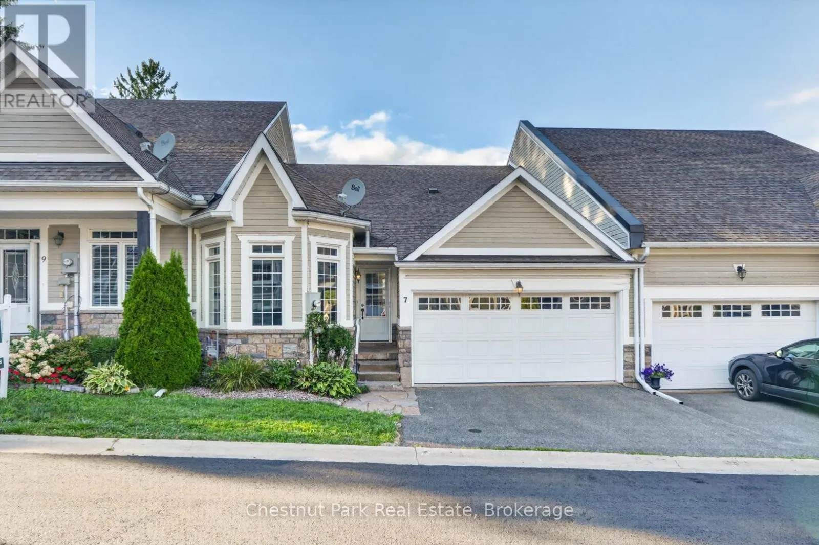 7 STORMONT COURT