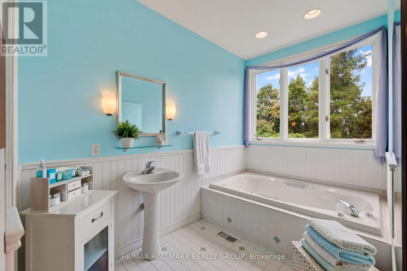 9 KINTAIL COURT