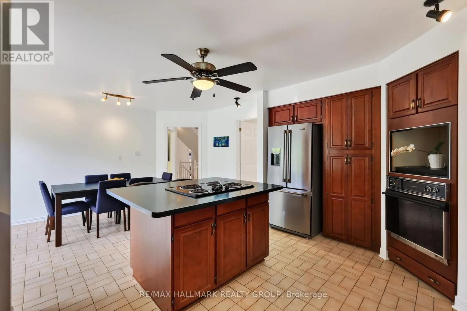 9 KINTAIL COURT