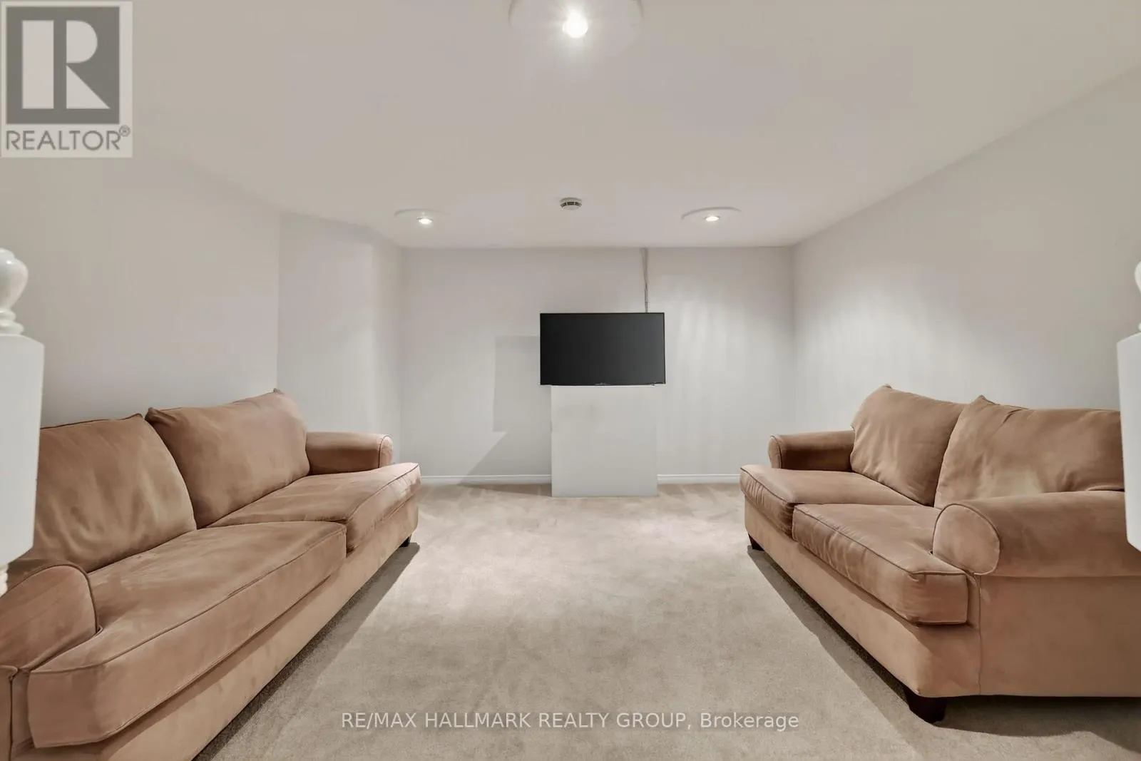 9 KINTAIL COURT