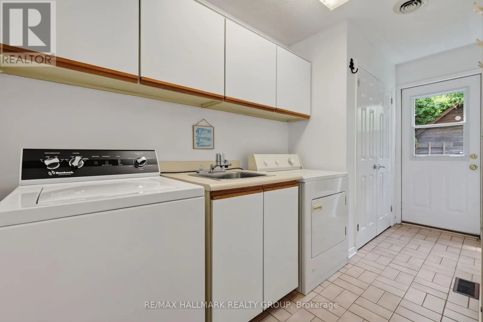9 KINTAIL COURT
