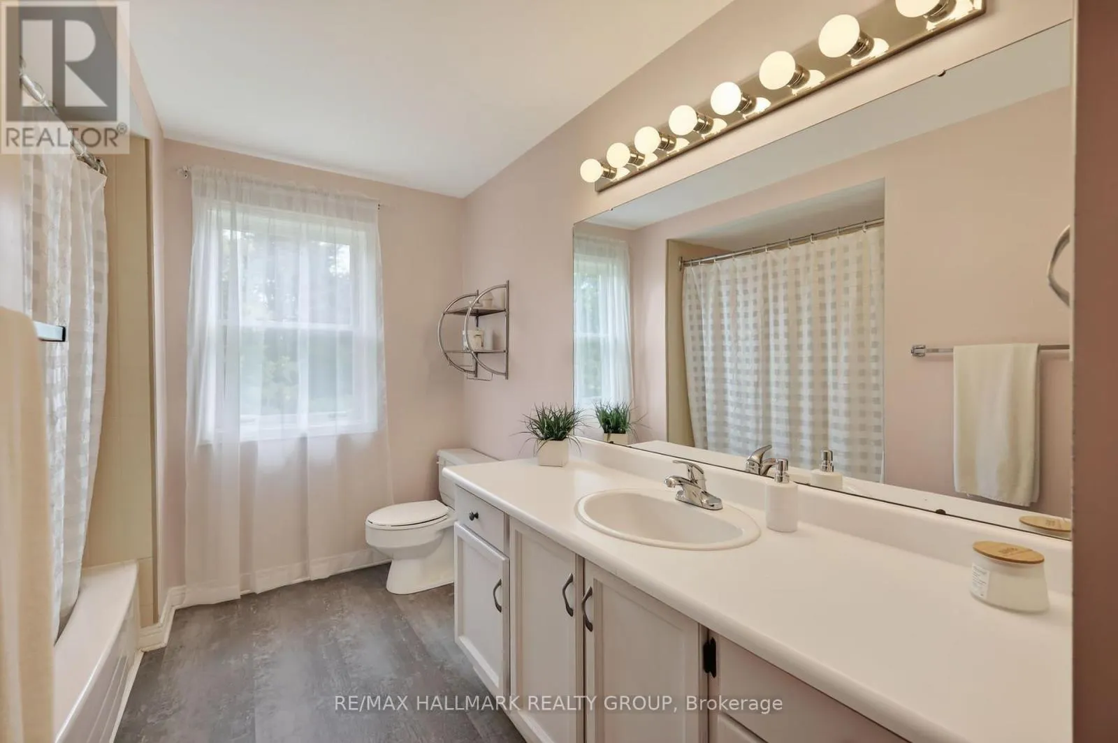 9 KINTAIL COURT