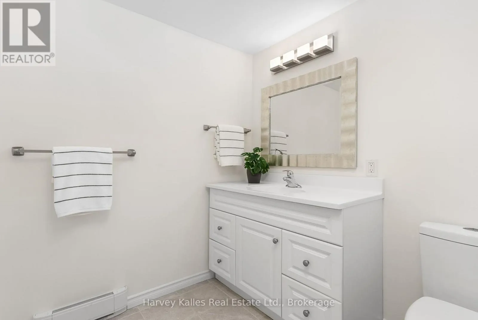 1061 SAWMILL LANE