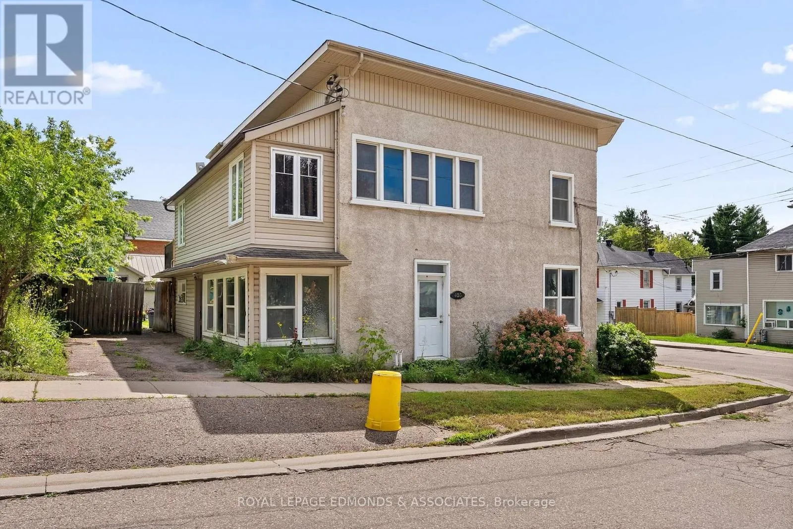 403 MACKAY STREET