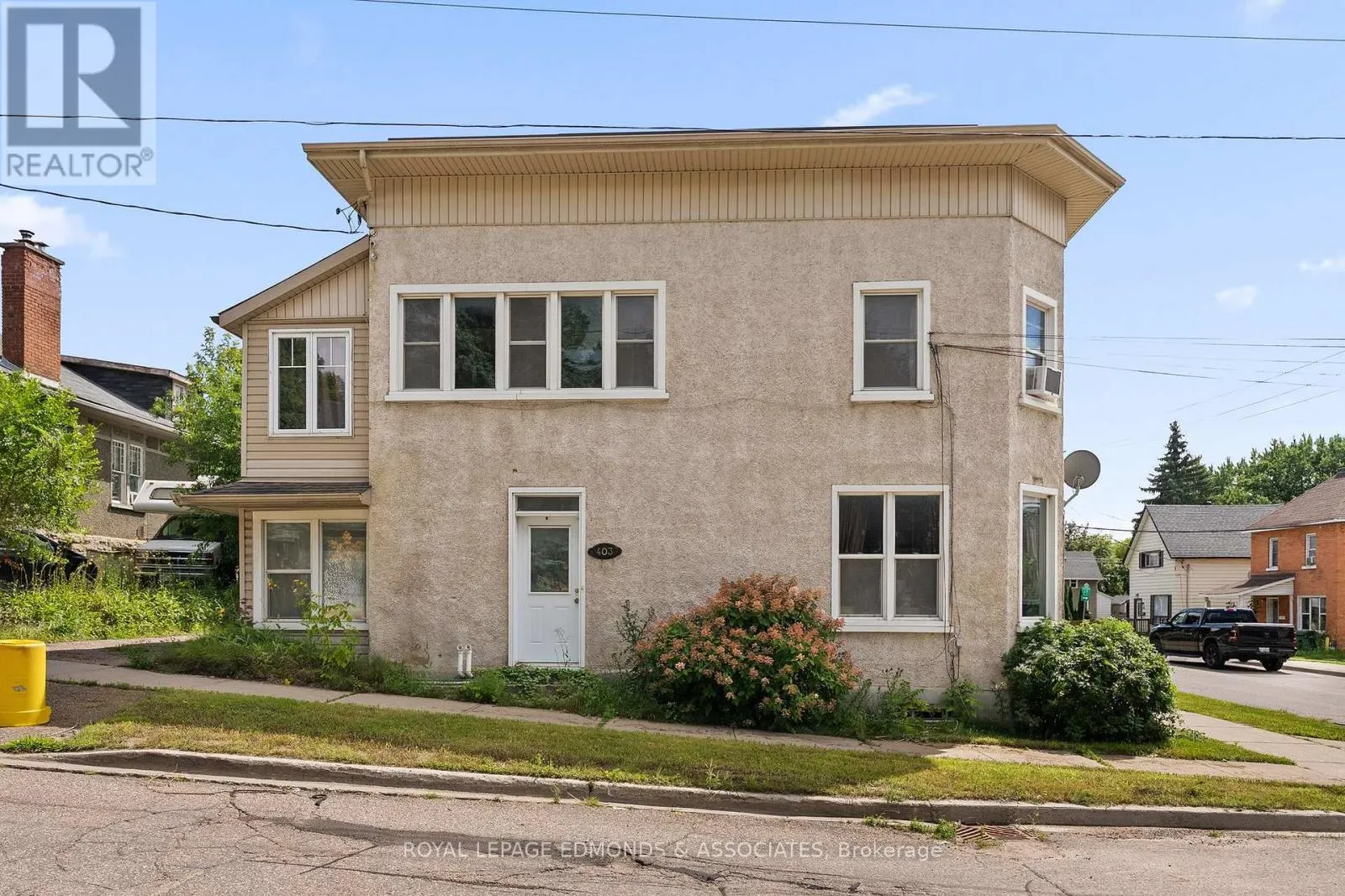 403 MACKAY STREET