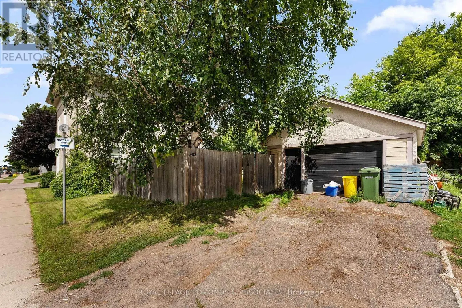 403 MACKAY STREET