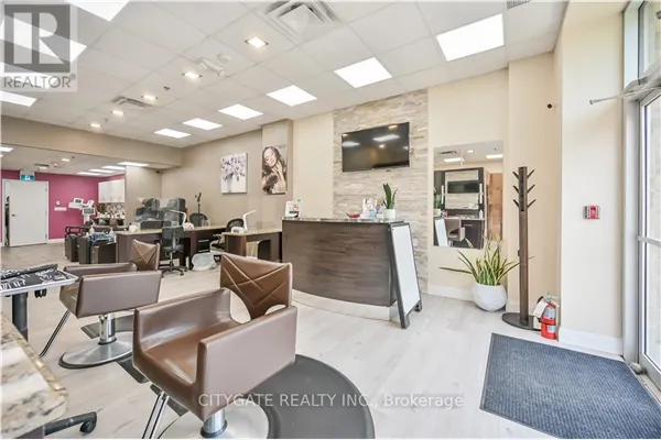 1B - 1686 MAIN STREET W