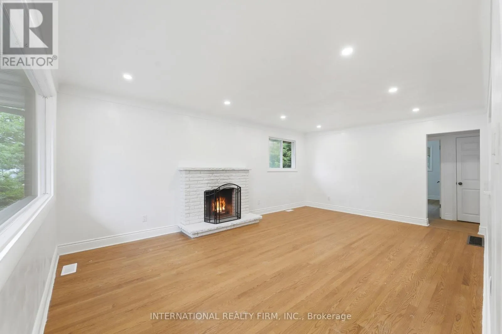 1213 ERINDALE DRIVE