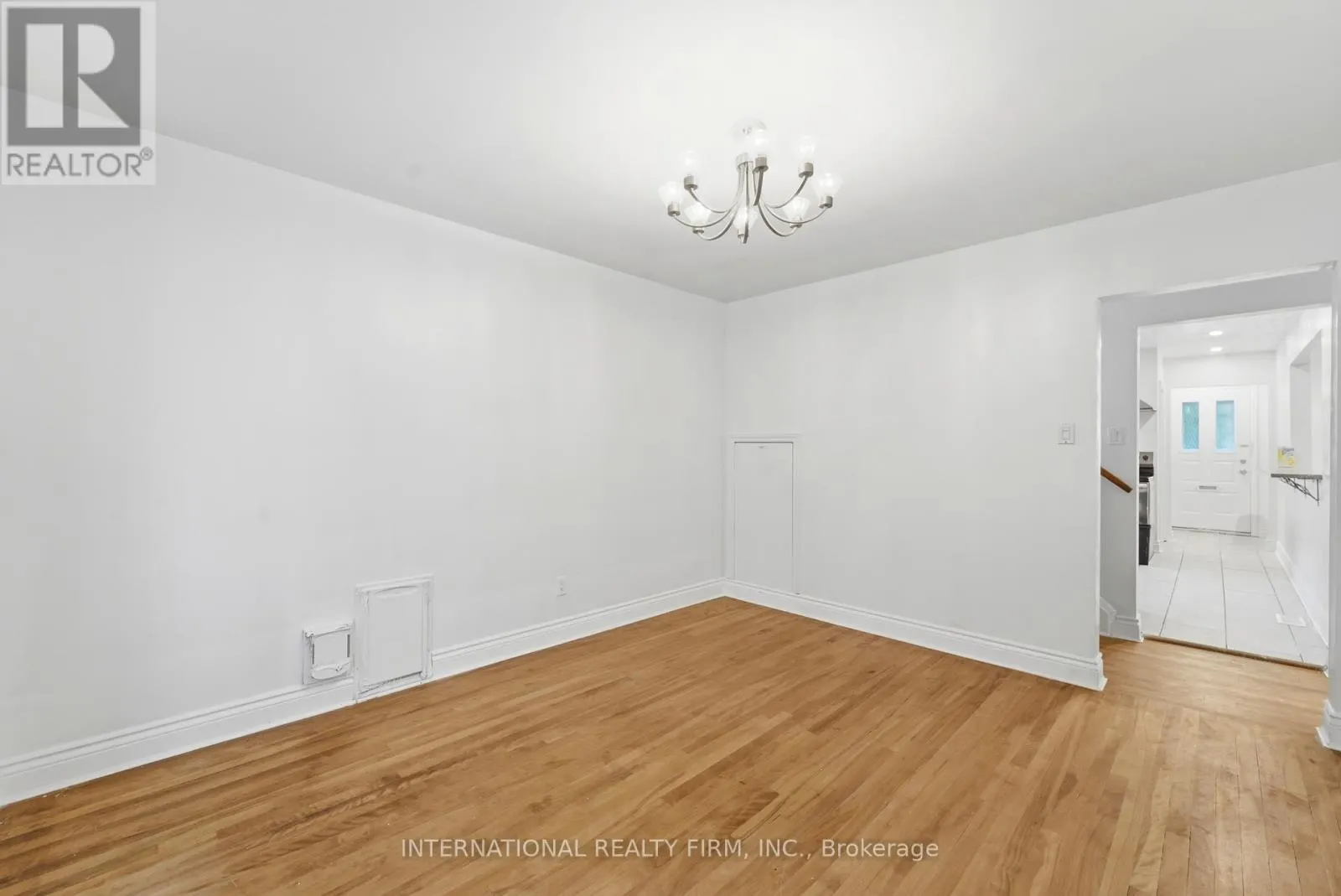 1213 ERINDALE DRIVE