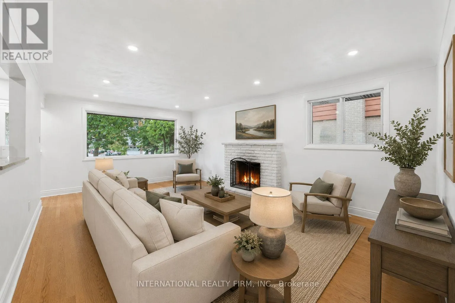 1213 ERINDALE DRIVE