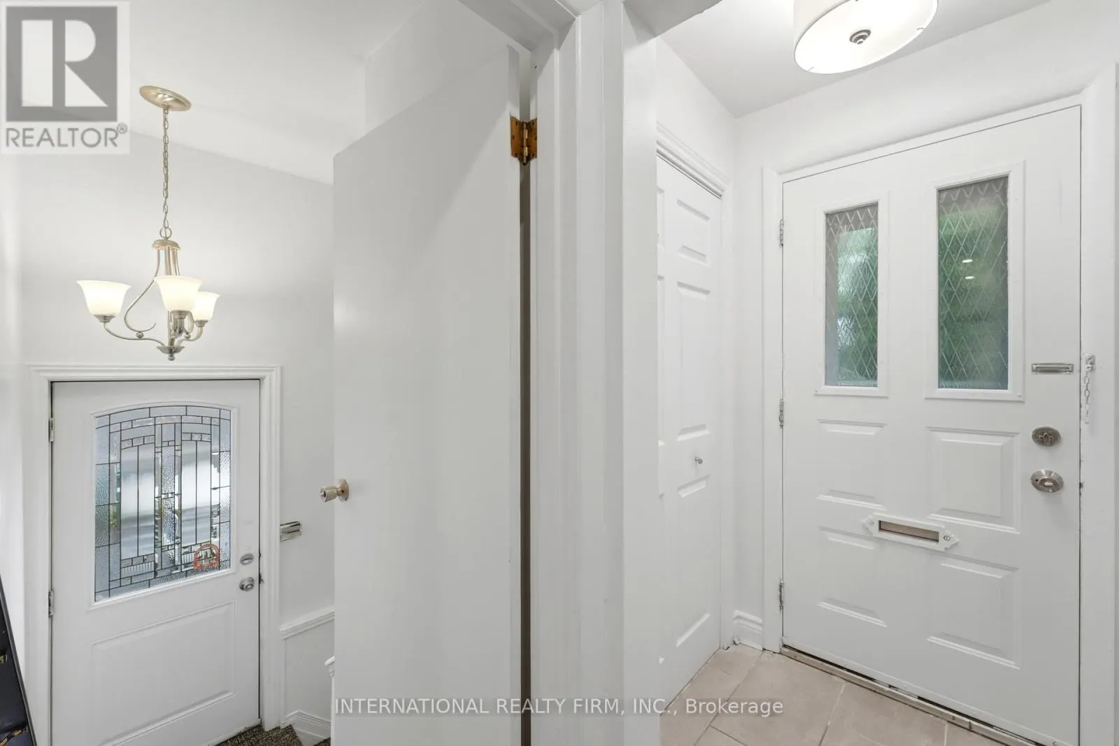 1213 ERINDALE DRIVE