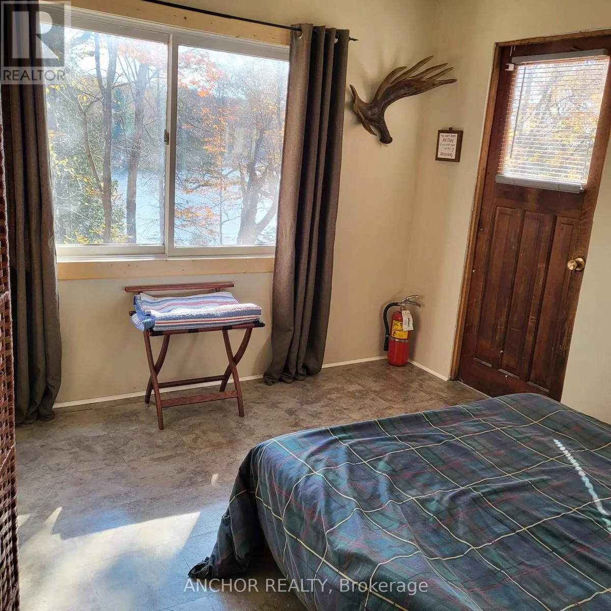 550 SHAWANAGA LAKE