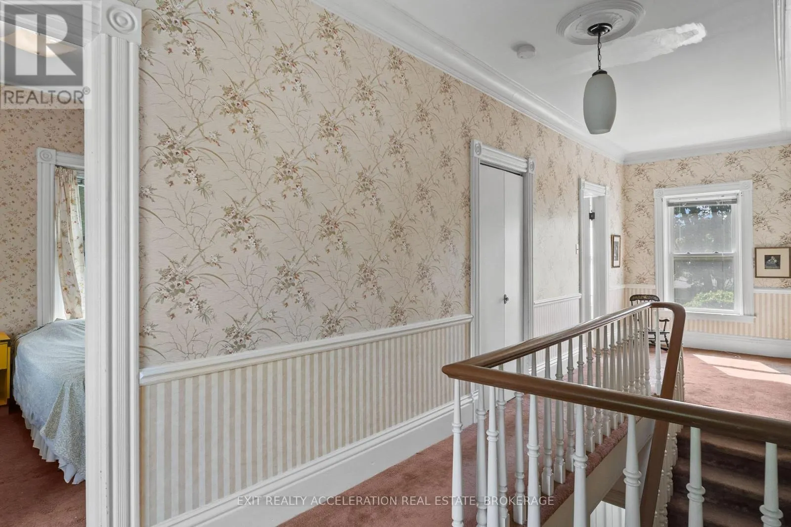 182 WATER STREET W