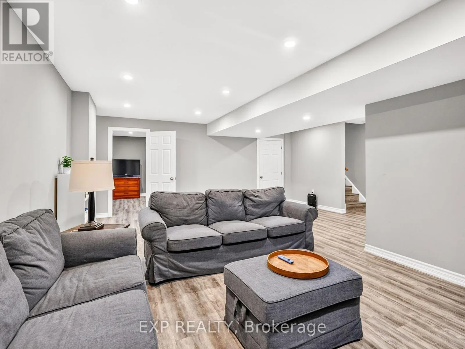 62 ESTHER CRESCENT