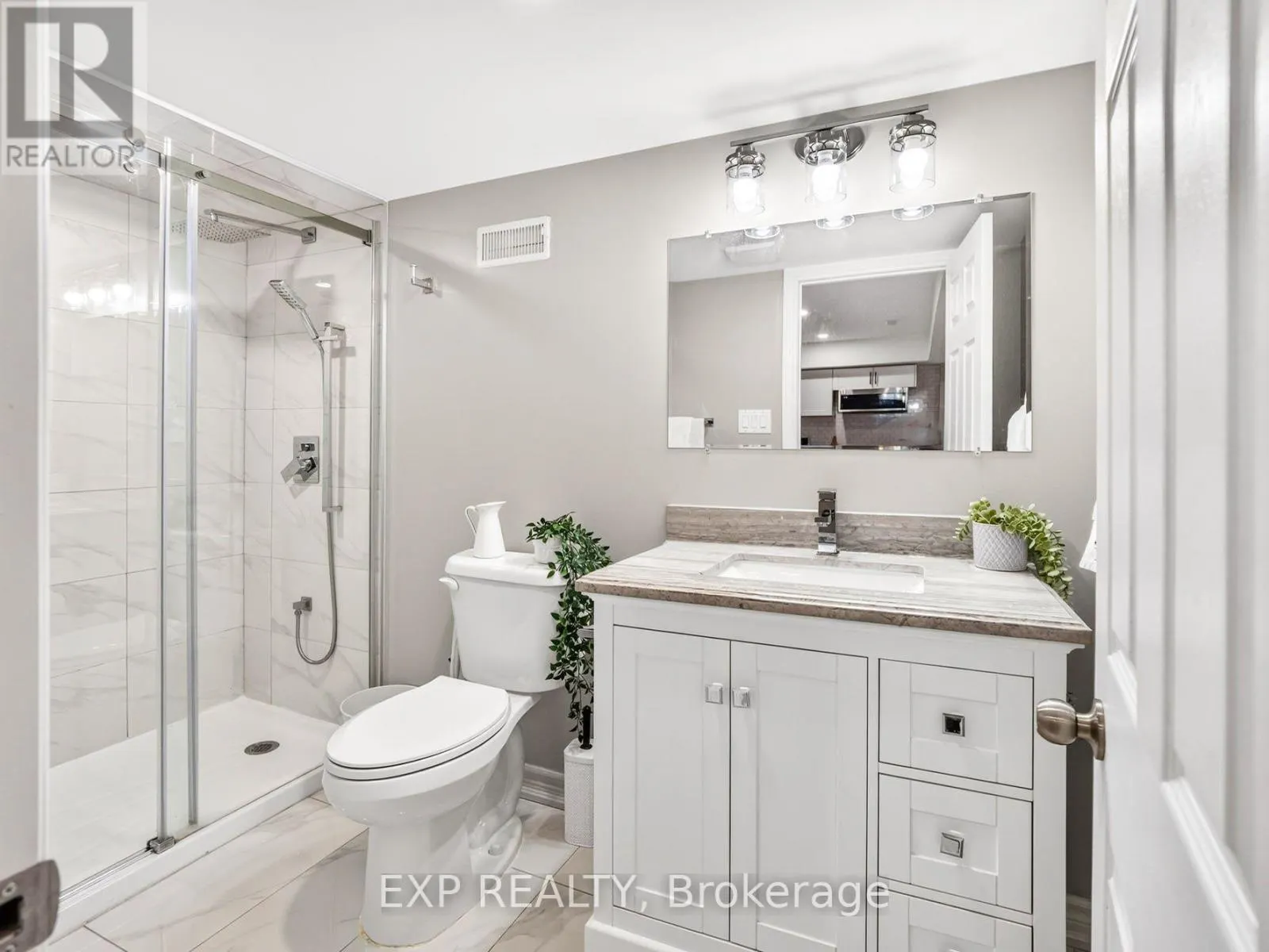 62 ESTHER CRESCENT