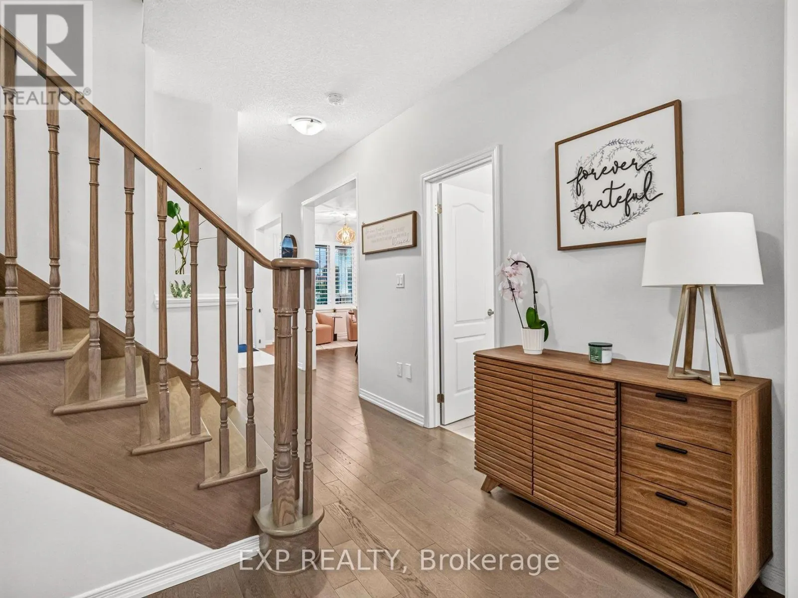 62 ESTHER CRESCENT