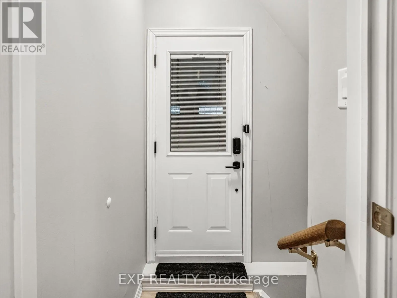 62 ESTHER CRESCENT