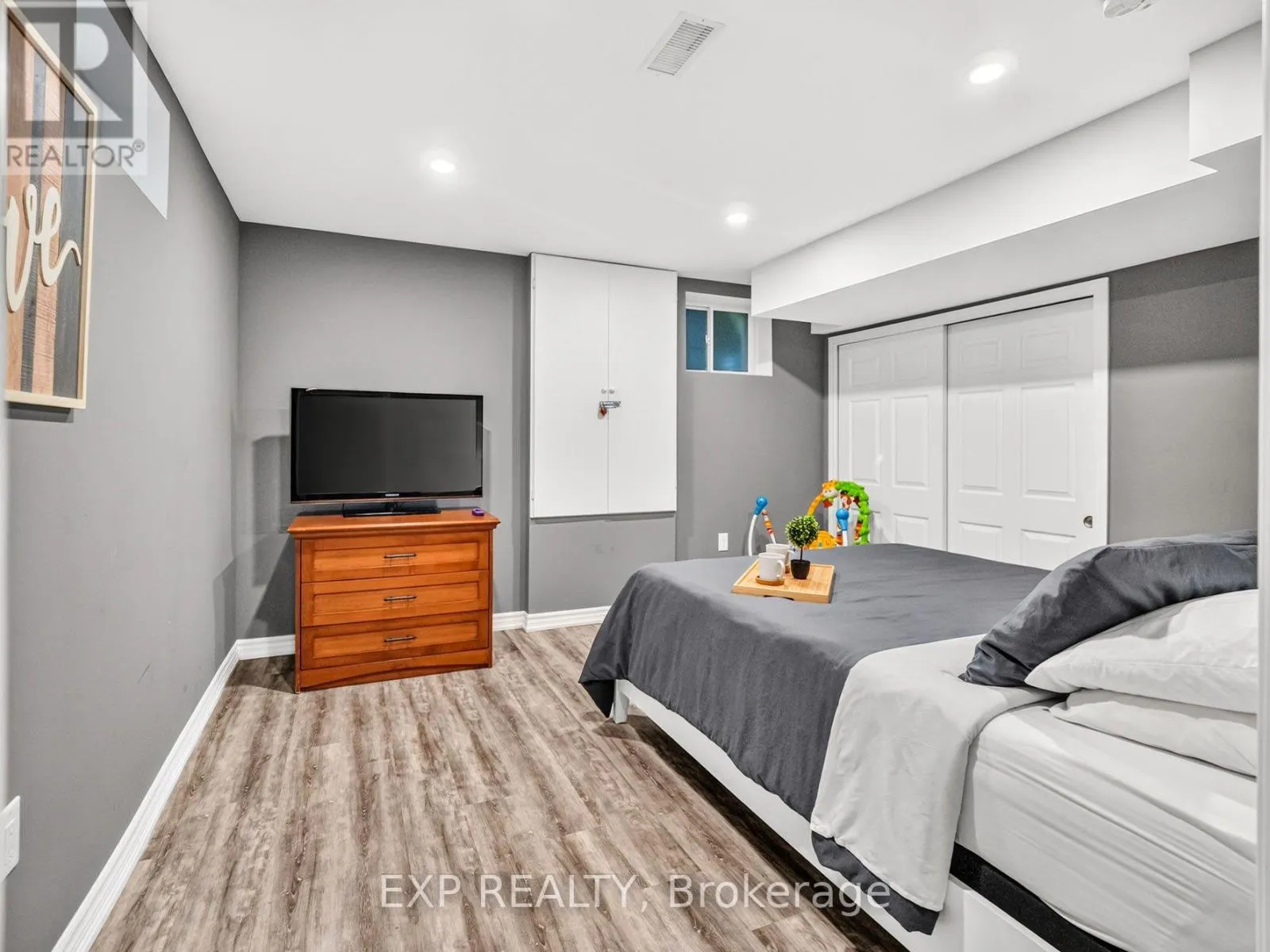 62 ESTHER CRESCENT