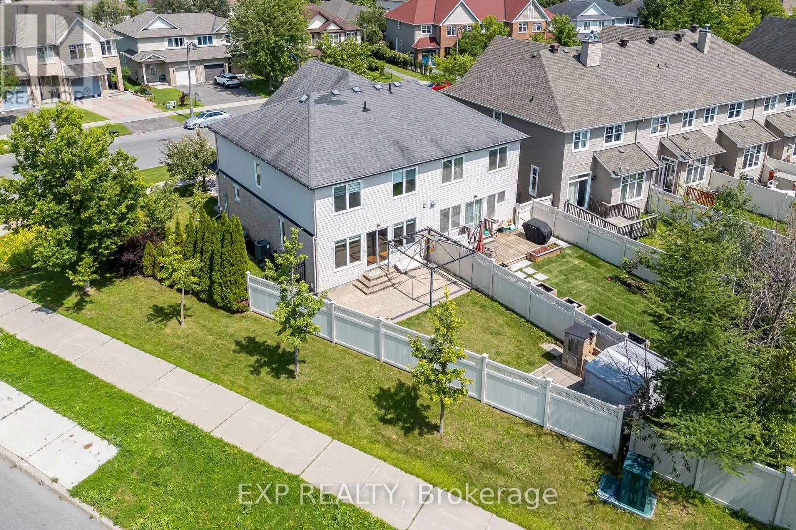 4220 KELLY FARM DRIVE