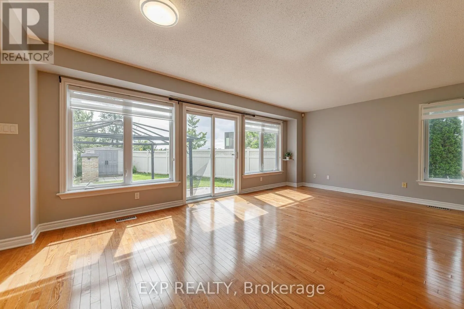4220 KELLY FARM DRIVE
