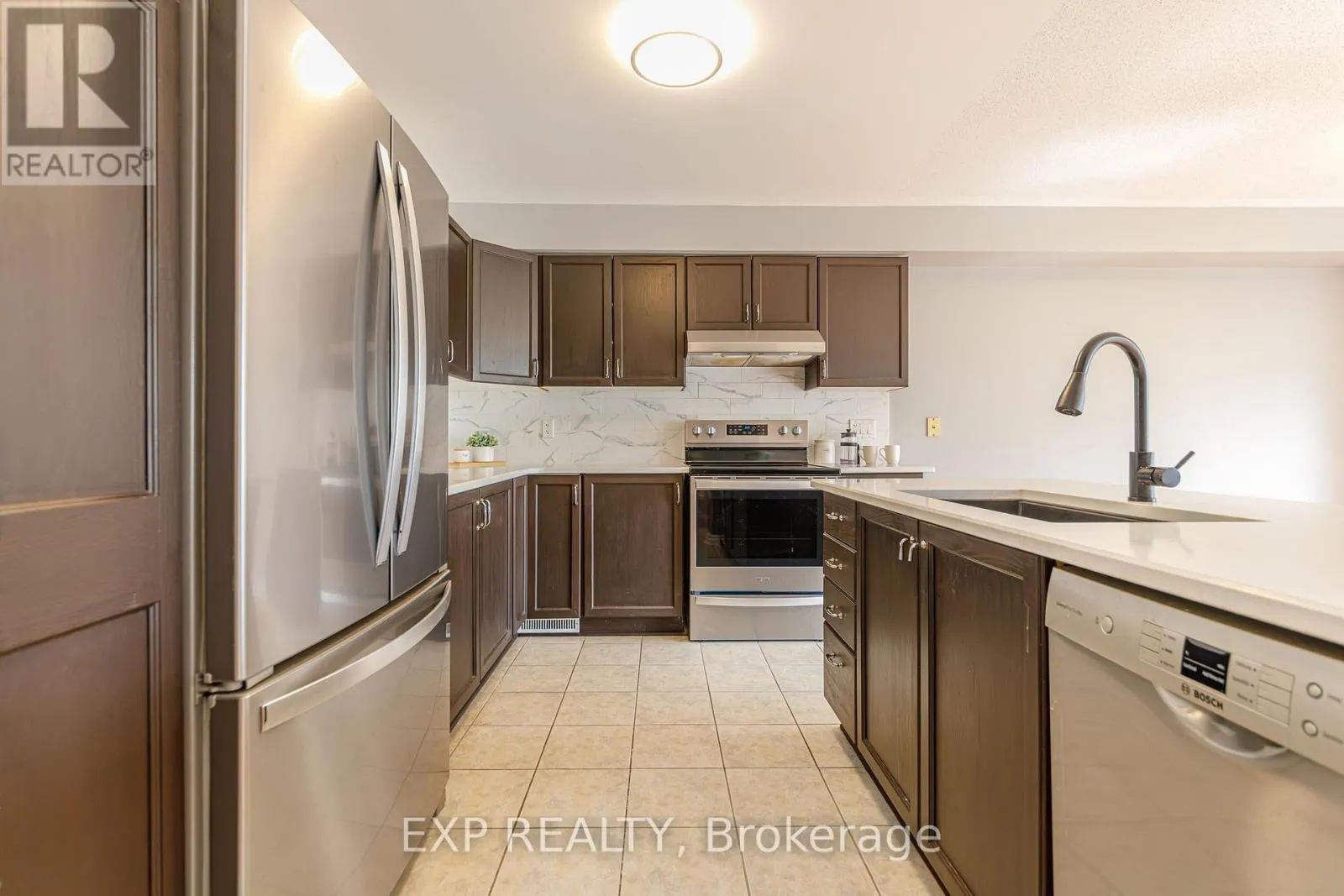 4220 KELLY FARM DRIVE
