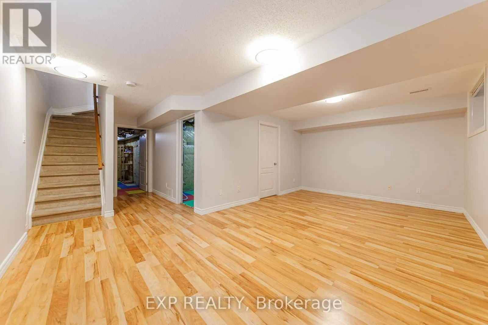 4220 KELLY FARM DRIVE
