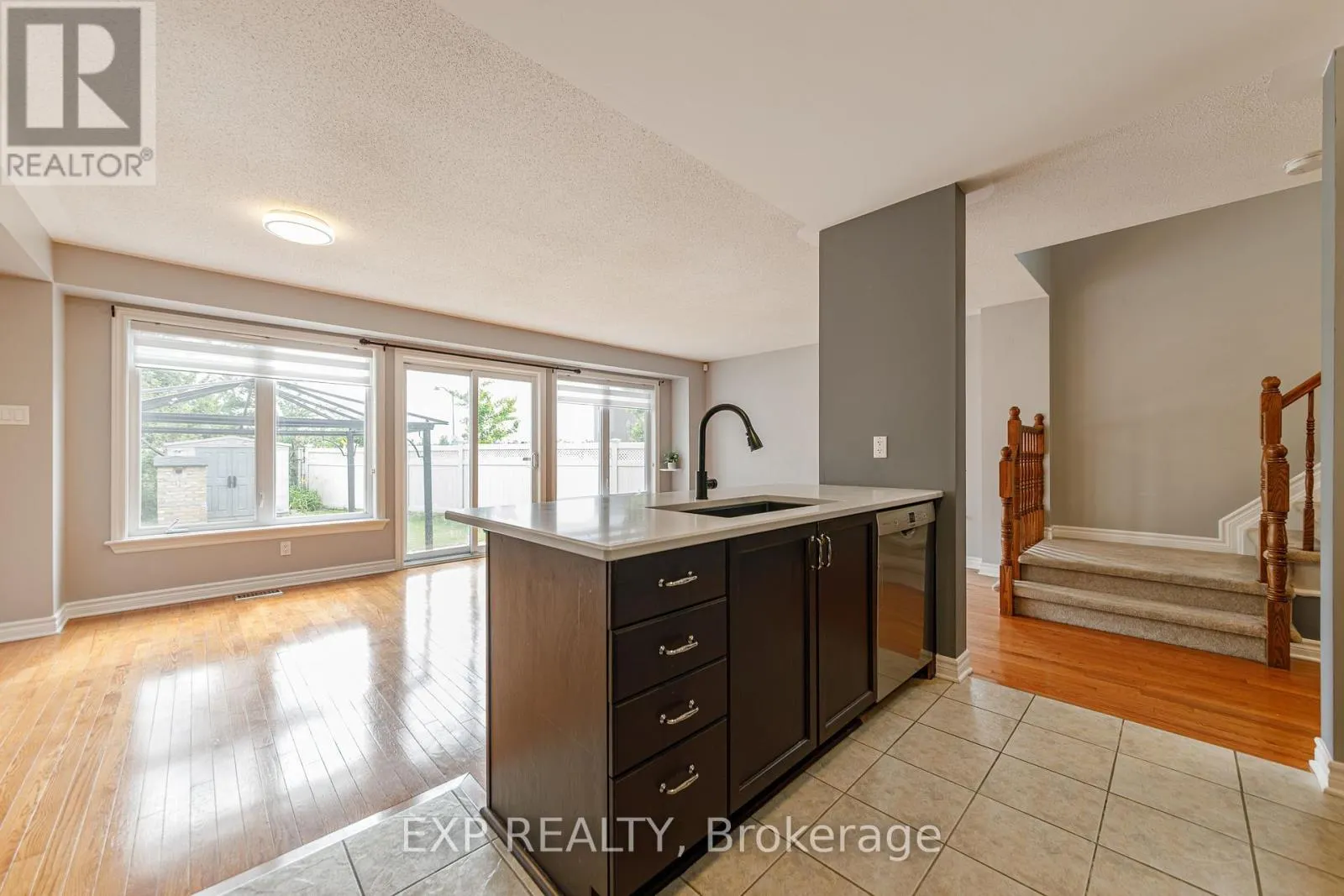 4220 KELLY FARM DRIVE
