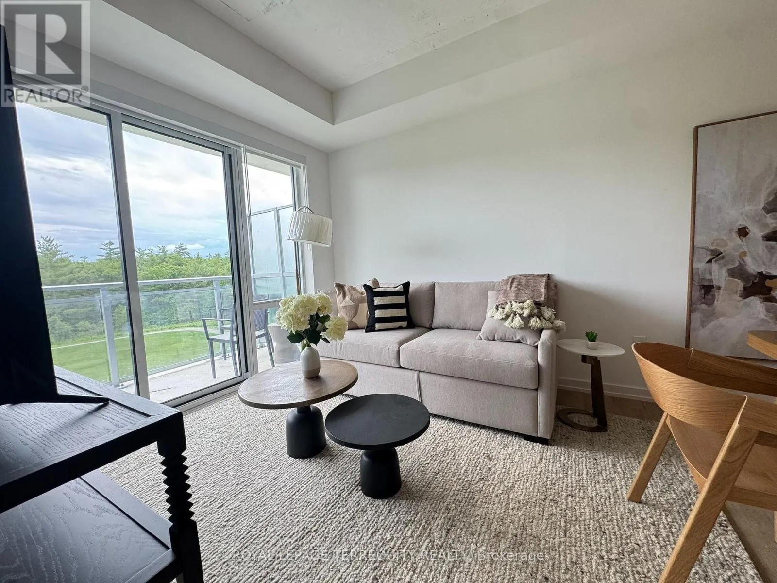 309 - 100 CARRICK TRAIL