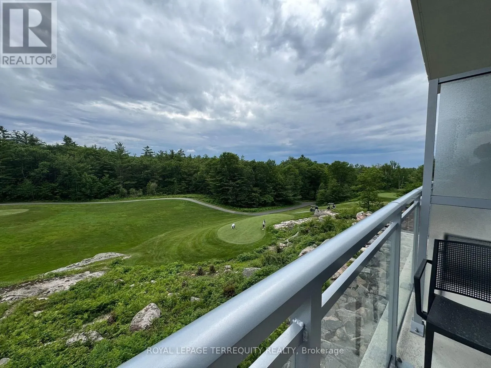 309 - 100 CARRICK TRAIL