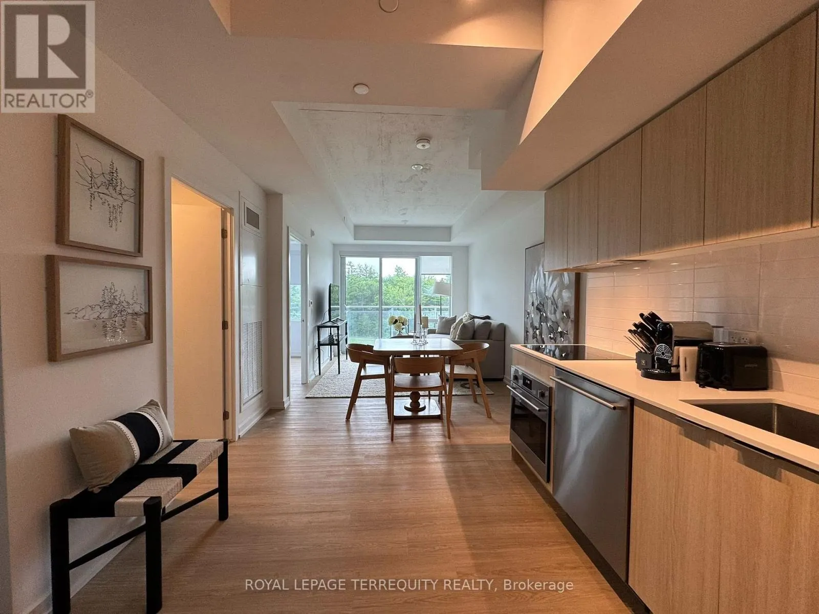309 - 100 CARRICK TRAIL