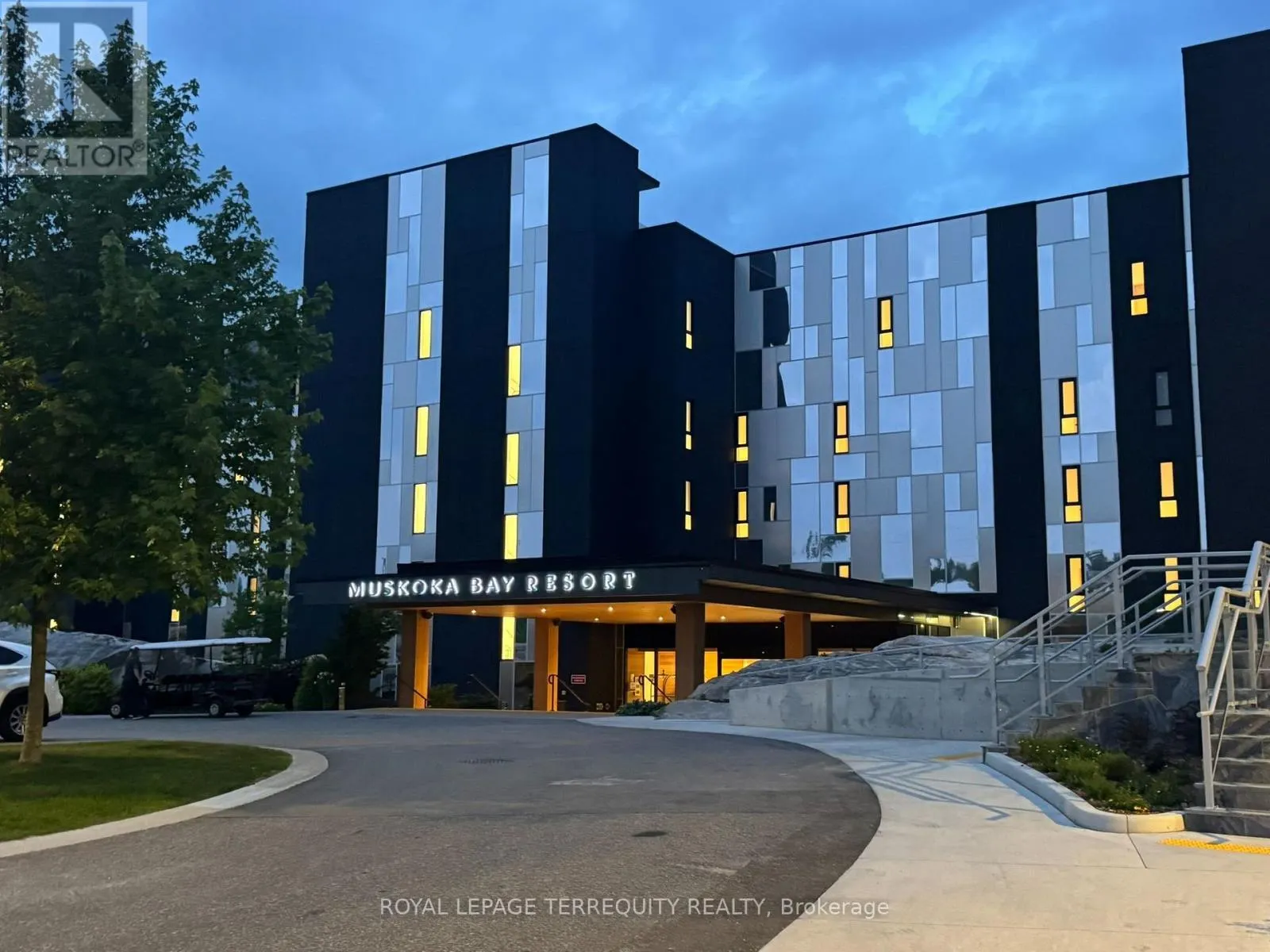 309 - 100 CARRICK TRAIL