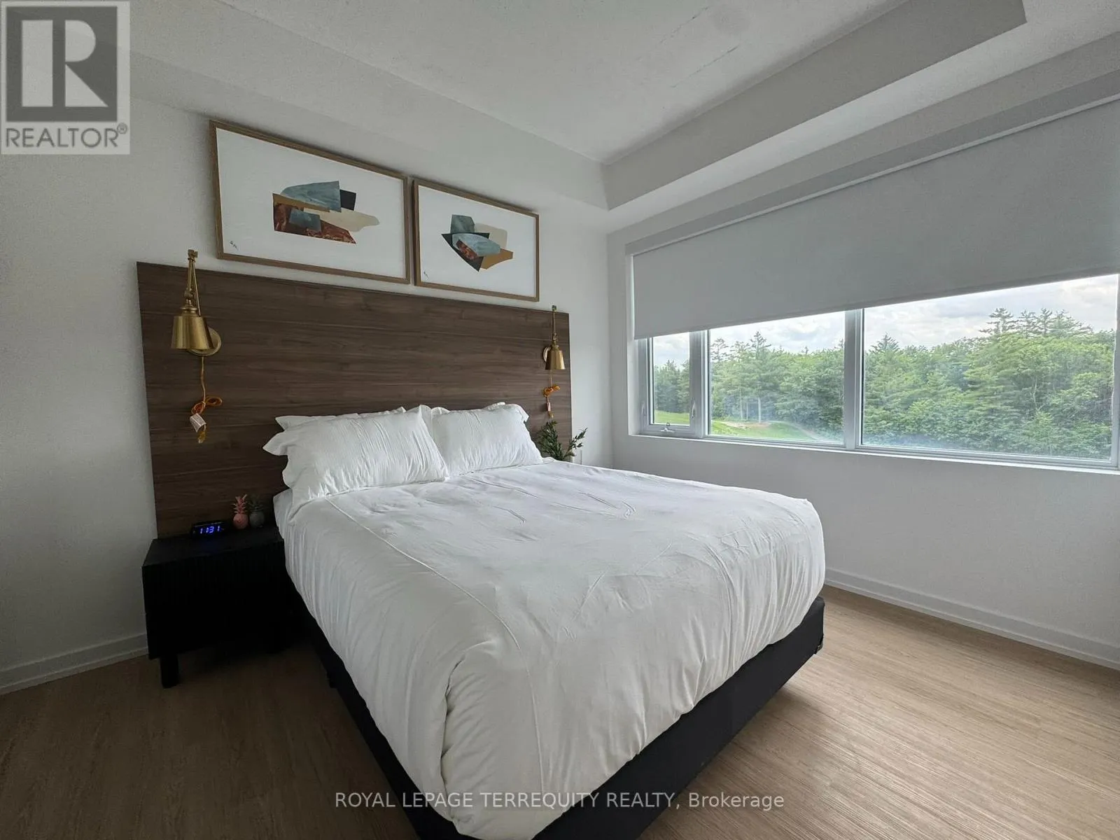 309 - 100 CARRICK TRAIL