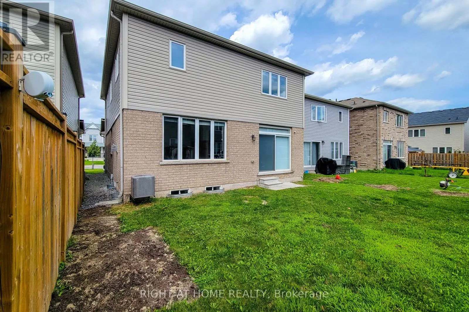 11 ESTHER CRESCENT